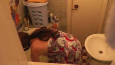 Teenager son spies on step mom in shower. Mother masturbation - veryfreeporn.com