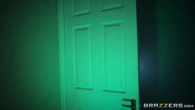 Danny D - Milf Mummy - porntry.com