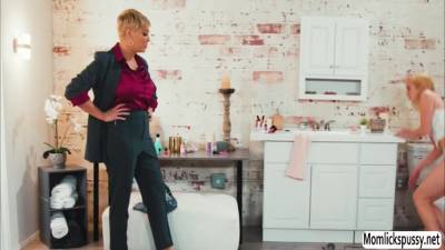 Ryan Keely - Mommy caught Stepdaughter masturbating - fetishpapa.com