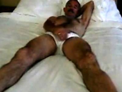 Hairy moustache daddy jerking off - icpvid.com