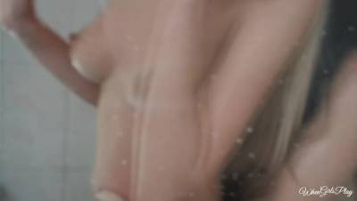 Serena Blair - Bubble Trouble - veryfreeporn.com