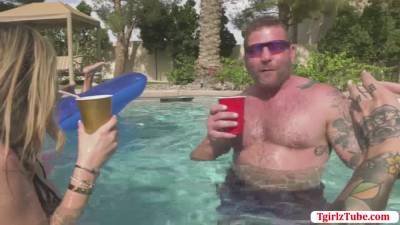 Shemales having group sex by the pool - fetishpapa.com