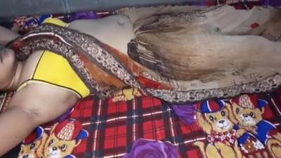 Devar Bhabhi In Raseeli Bhabhi Ki Devar Ne Maari Gaand - upornia.com - India