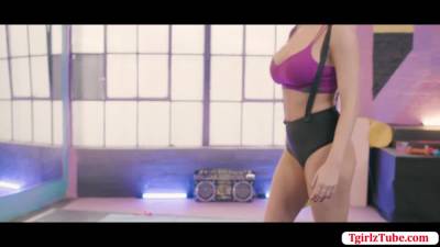 Kenzie Taylor - TBabe bangs her Lady dance partner - fetishpapa.com