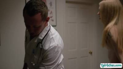 Skinny trans babe analed by her doctor - fetishpapa.com