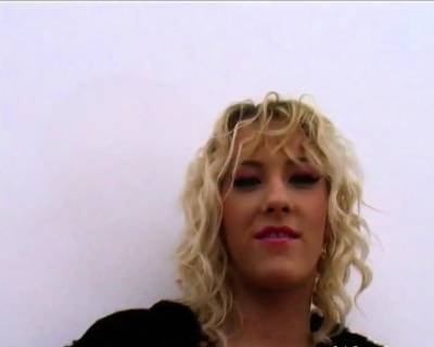 MILF Uses Her Giant Dildo To Orgasm - nvdvid.com