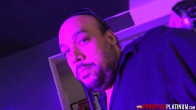 PORNSTARPLATINUM Hot MILF Ariella Ferrera Poses For Camera - hotmovs.com