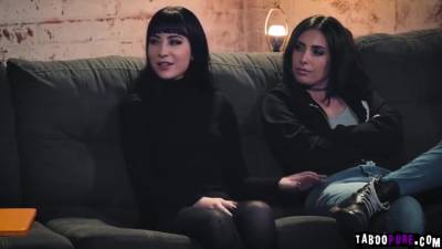 Partners In Crime Disguised As A Couple - hclips.com