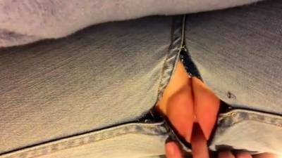 torn jeans - icpvid.com