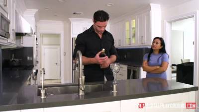 Cindy Starfall - Charles Dera - Basket Case - veryfreeporn.com - Usa