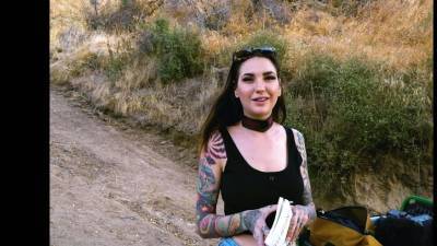 Hobbled Amazon walk in fucked-up bondage predicament - icpvid.com