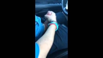 Wanking and cumming in the car with a buddy - nvdvid.com