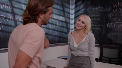 New professor in college - icpvid.com