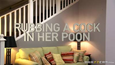 Charles Dera - Rachel Starr - Rubbing A Cock In Her Poon - veryfreeporn.com