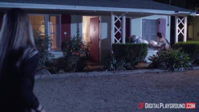 Molly Stewart And Elena Koshka In Is Showing How To Have Pleasure - hotmovs.com