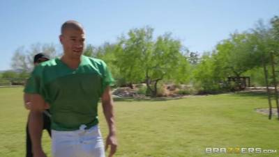 Nina Elle - Xander Corvus - Tempting The Tackling Dummy - xxxfiles.com - Germany