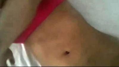 Jovencita colombiana se masturba rico. - nvdvid.com