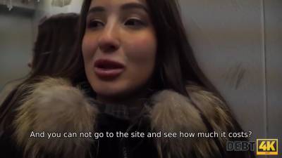 All-natural Brunette Does Her Best To Get Money For A Car - upornia.com - Russia