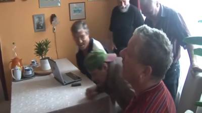 Ein Callgirl Fur Uns Alten Knacker - hclips.com