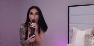 Huge Tits Babe Plays With Her Dildos - theyarehuge.com