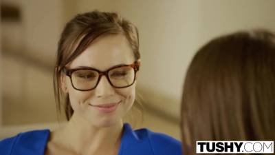 Riley Reid - Aidra Fox - Riley - Sexy Babes And 3way Porn With Aidra Fox And Riley Reid - upornia.com