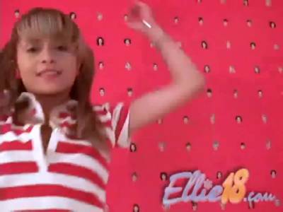 Sexy teen ellie bares it all - hotmovs.com