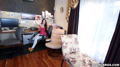 Monster cock makes that white girl pussy cream - MonstersOfCock - hotmovs.com