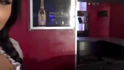 Ein Verlockender Vorschlag - hclips.com