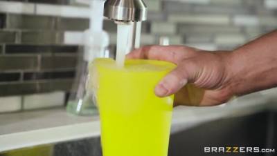 Julia Ann - Jessy Jones - Hooked On Bras - veryfreeporn.com - Usa