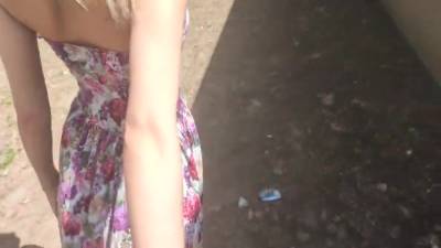 Lifted Her Skirt In Public And Sucked (park) - hclips.com