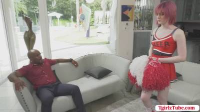 Cheerleader TBabe gets bang by a BBC - fetishpapa.com