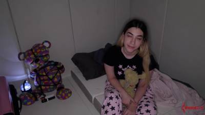 BDSM teen eats her slave masters cumshot - hotmovs.com