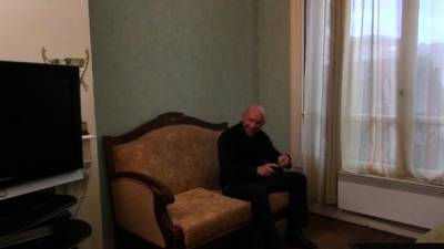 Sarah let us play with her big boobs - nvdvid.com - France