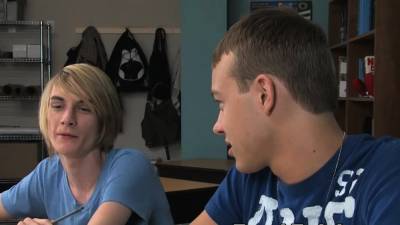 Twinks Jt Wreck and Preston Andrews anal fuck in classroom - webmaster.drtuber.com