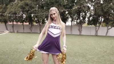 Cheerleader Fucking - upornia.com