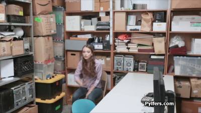 Gagging on and getting pounded by guards cock - sexu.com