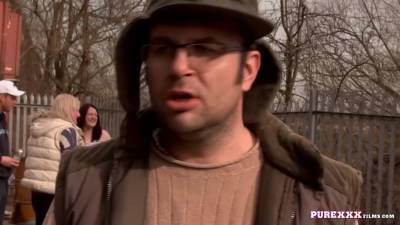 Zara Durose - Zara Durose - Makeup And Blow Job Scene - upornia.com - Britain