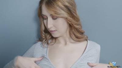 Turning Me On With Iris Kiss - upornia.com