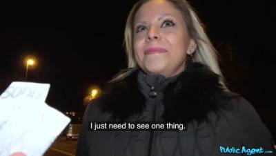 Sexy ass hunting on the streets - veryfreeporn.com