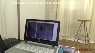 Plenty Of Cleavage On Show - upornia.com