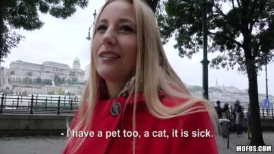 Young Wife Fucks For Charity With Kiki Cyrus - upornia.com