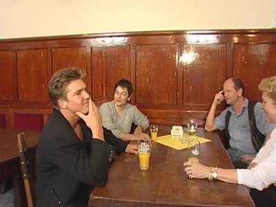 Alte Kellnerin Im Hofbrauhaus Gebumst, Was Eine Nasse Fotze - hclips.com