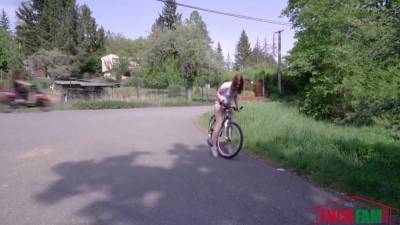 Kizzy Sixx In In Getting Jizzy With Kizzy Hd - hclips.com