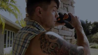 Tattooed stud barebacks costumed bottom - webmaster.drtuber.com