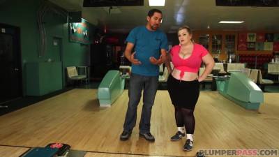 Bunny De-La-Cruz - Bunny - L A And Bunny De La Cruz - Busty Pawg Milf Bowlin Balls 1080p - upornia.com