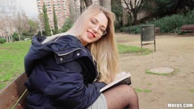 Erik Everhard - Blonde Nerd Loves Public Fucking - veryfreeporn.com
