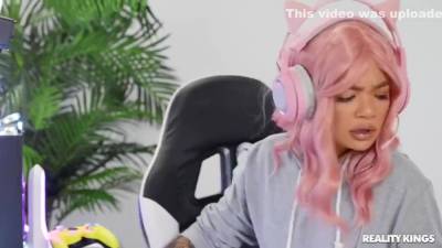 Xander Corvus - Gamer Girl - Gamer Girl Bangs Her Roommate With Xander Corvus - upornia.com