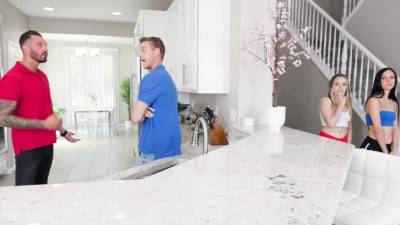 Dads gives in quickly with stepdaughters - nvdvid.com