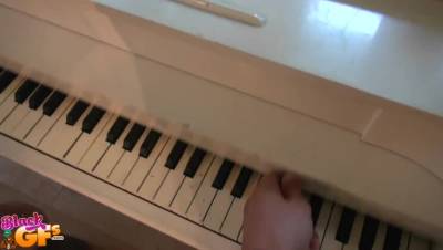 Tyler Steel - Jamie Marleigh - Booty Bounce - porntry.com