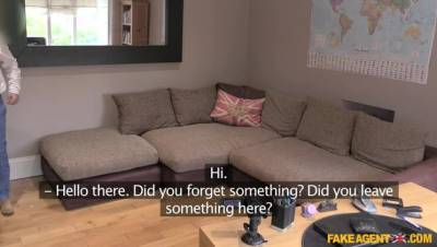 John Petty - Glamour Seeker Gets Sticky Facial - porntry.com - Britain